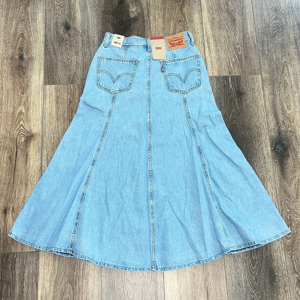 LEVIβS FIT AND FLARE SKIRT New! Zip Front W/ 4 Pockets Color: I Will - Blue π - Picture 6 of 12